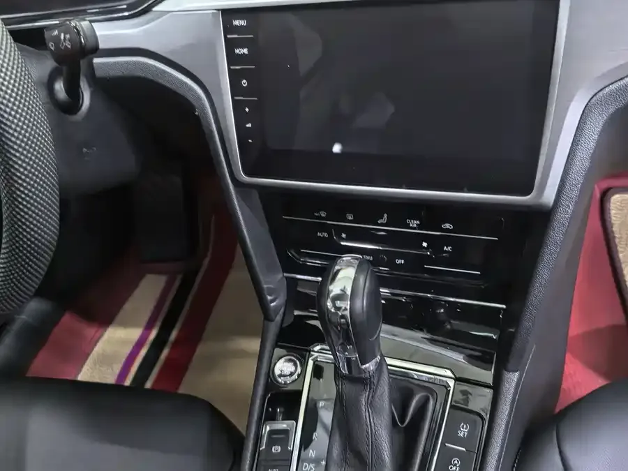 Volkswagen Lamando Lingdu 2021 280TSI DSG Comfort Edition 2022 — миниатюра 3