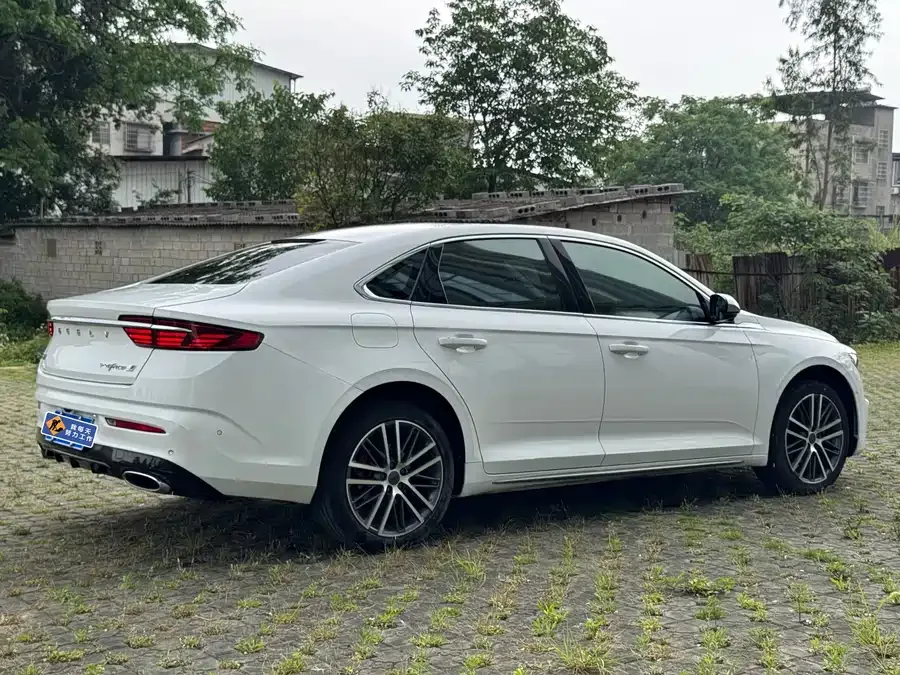 Geely Xingrui Xingrui 2023 2.0TD Premium Edition 2022 — миниатюра 4