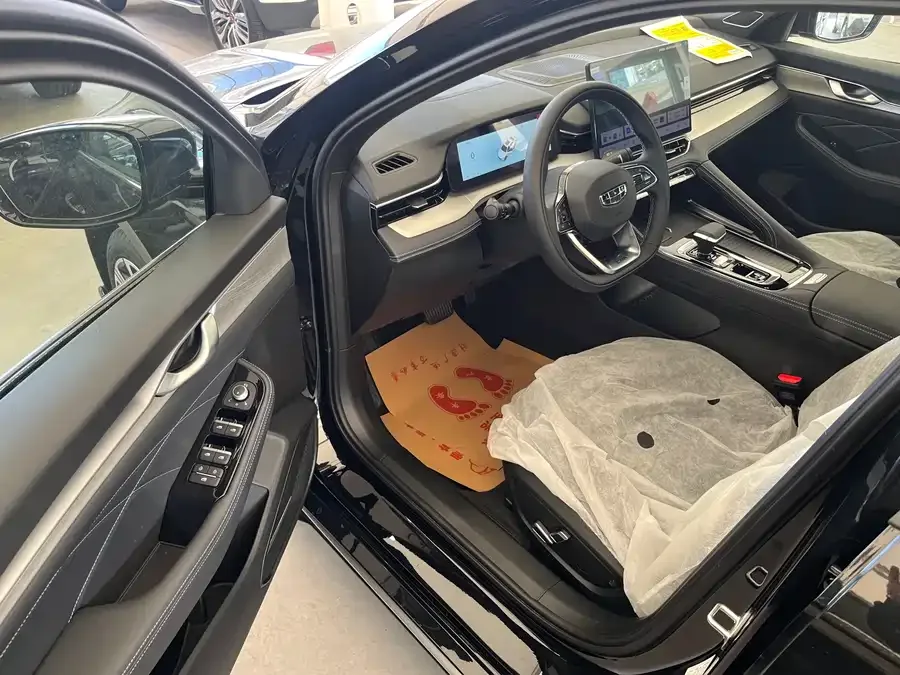 Geely Xingrui Xingrui 2026 Dongfang Yao 1.5TD Kunlun Edition 2026 — миниатюра 3