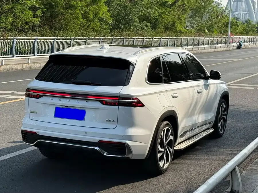 Geely Monjaro Xingyue L 2021 2.0TD DCT EVO 2WD Smart Edition 2023 — миниатюра 4