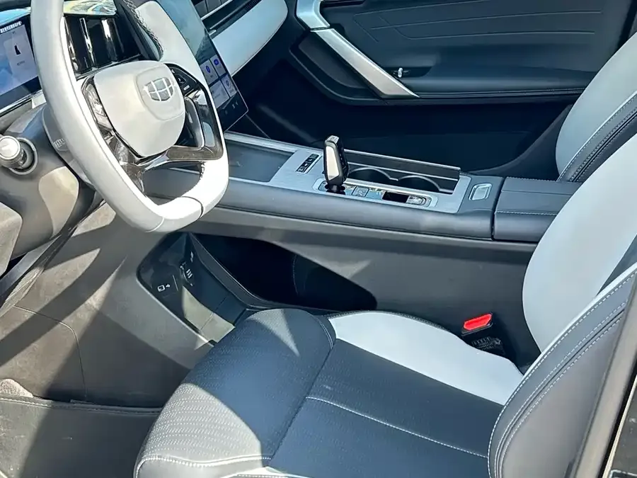 Geely Atlas L Boyue L 2024 1.5TD DCT Premium Edition 2025 — миниатюра 4