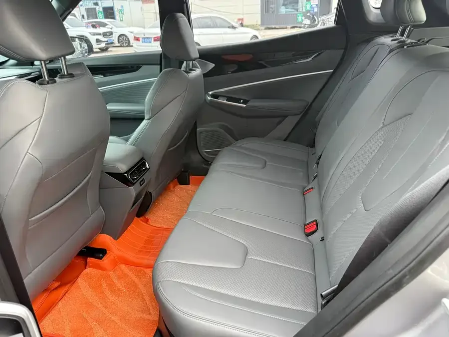 Geely Atlas Boyue 2026 1.5TD Yearning 2025 — миниатюра 2