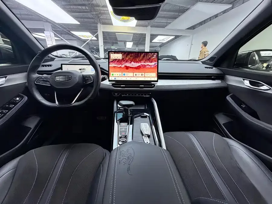 Geely Xingrui Xingrui 2025 Dongfangyao 1.5TD Jinghong Edition 2025 — миниатюра 2