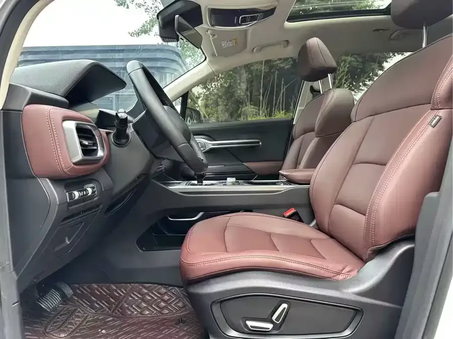 Geely Okavango Haoyue 2022 1.8TD DCT Luxury 7-seater 2022 — миниатюра 2