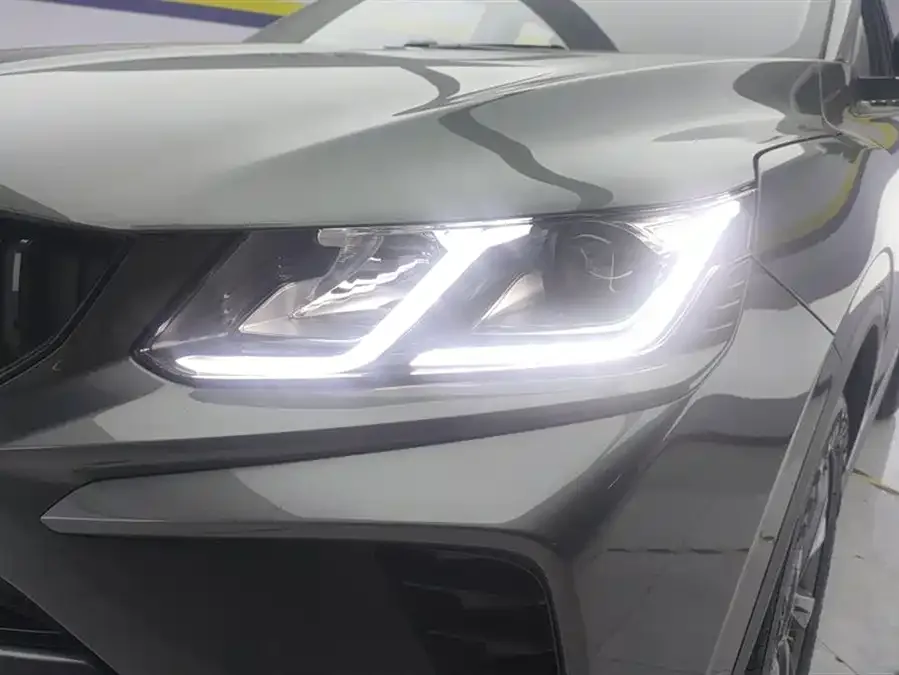 Geely Coolray SX11 Geely Binyue 2024 1.5T DCT Dragon Edition 2025 — миниатюра 2