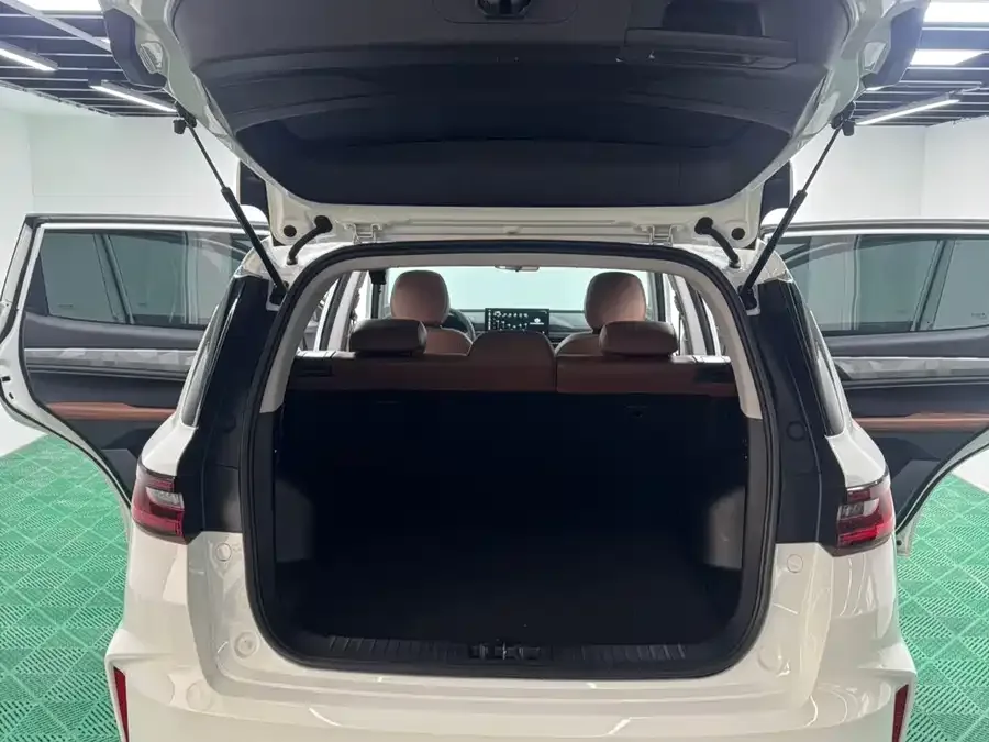 Geely Vision X6 Vision X6 2021 PRO 1.4T Automatic Premium Edition 2022 — миниатюра 3