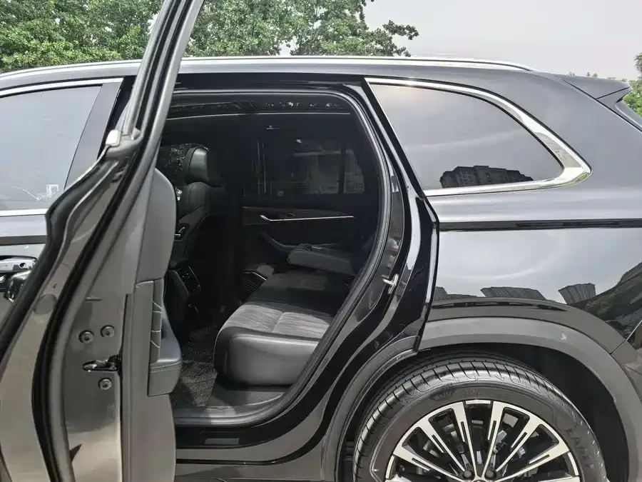 Geely Monjaro Xingyue L 2025 Dongfangyao 2.0TD Automatic Star-gazing Edition 2025 — миниатюра 4