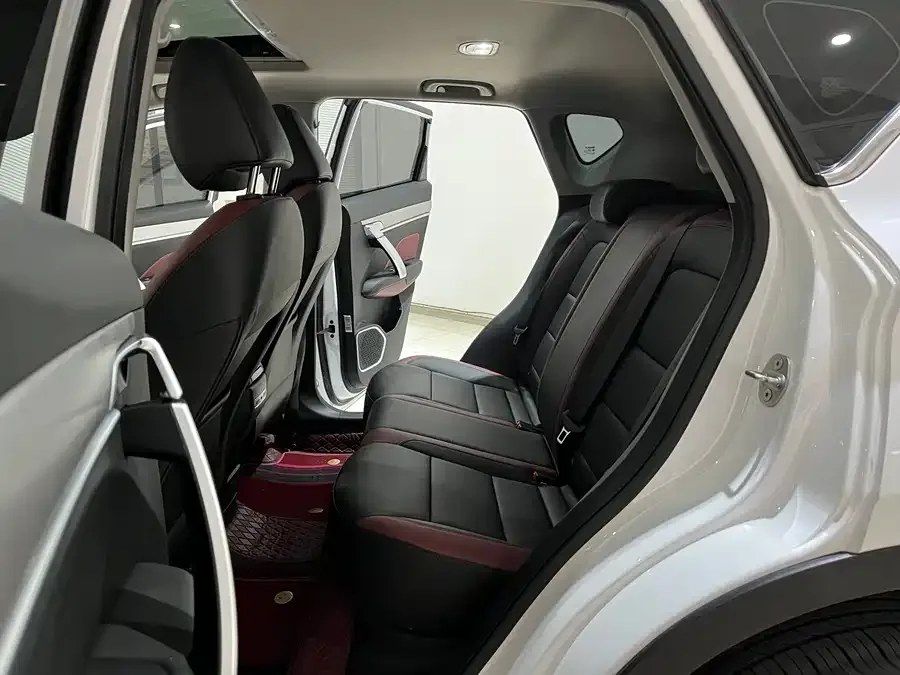 Geely Coolray SX11 Binyue 2021 1.4T DCT Diamond Edition 2022 — миниатюра 3