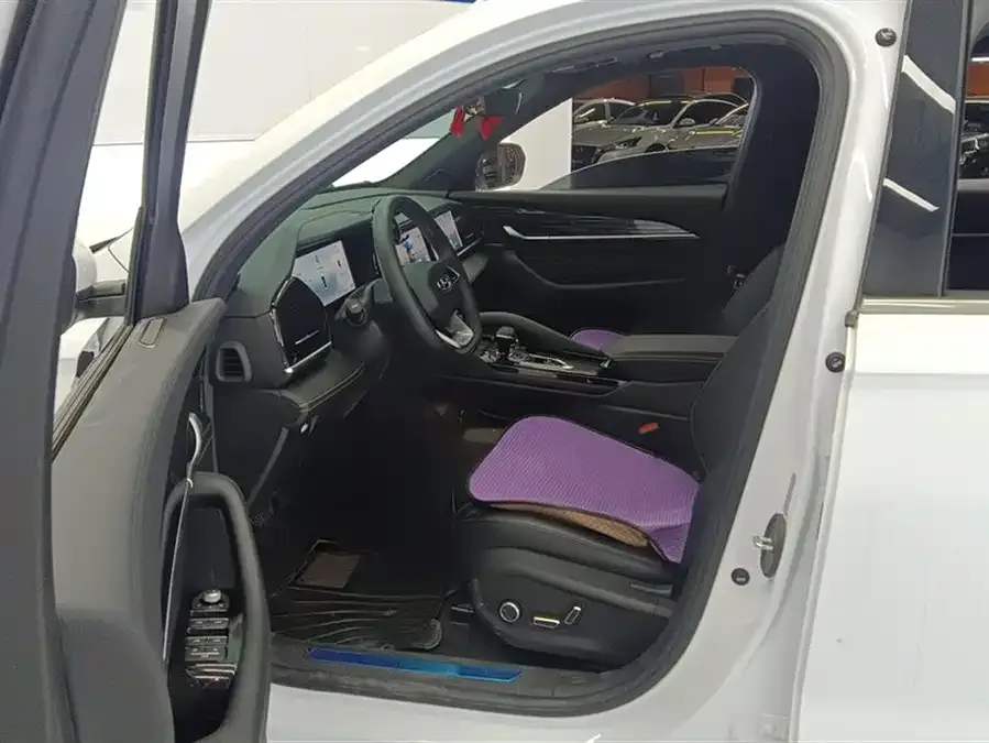 Geely Monjaro Xingyue L 2024 2.0TD DCT EVO 2WD Changfeng Edition 2025 — миниатюра 3