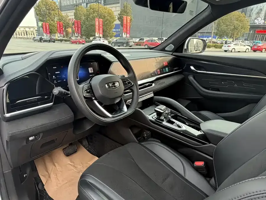 Geely Monjaro Xingyue L 2024 2.0TD High Power Automatic 2WD Skyline Edition 2024 — миниатюра 3