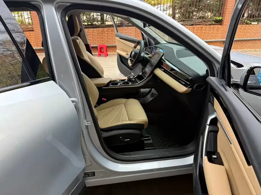 Geely Atlas L Boyue L 2023 1.5TD DCT Premium Edition 2024 — миниатюра 2