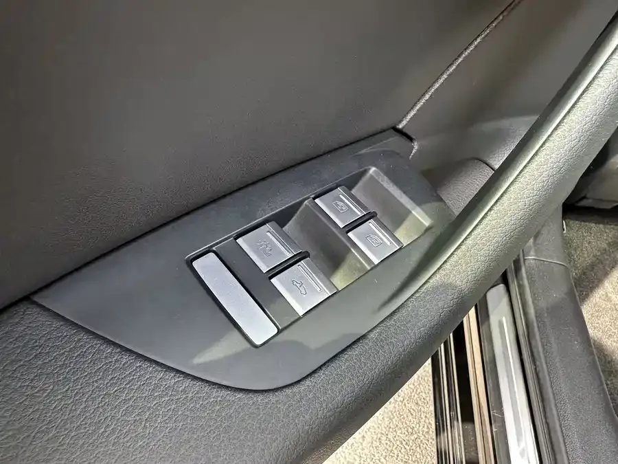 Audi A6L 2024 45 TFSI Premium Dynamic Model 2024 — миниатюра 3