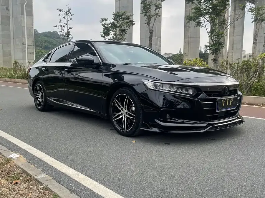 Honda Accord 2022 Accord 260TURBO Fantasy Night Premium Edition 2022 — миниатюра 3