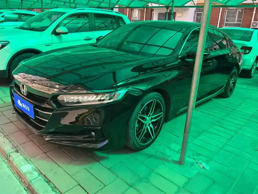 Honda Accord 2022 Accord 260TURBO Fantasy Night Premium Edition 2022 — фото 1, купить с доставкой в Москву