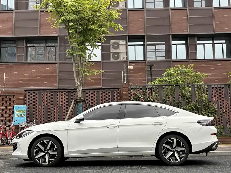 Volkswagen Lamando 2024 Lingdu Lingdu L 280TSI DSG Cool Edition 2024 — миниатюра 3