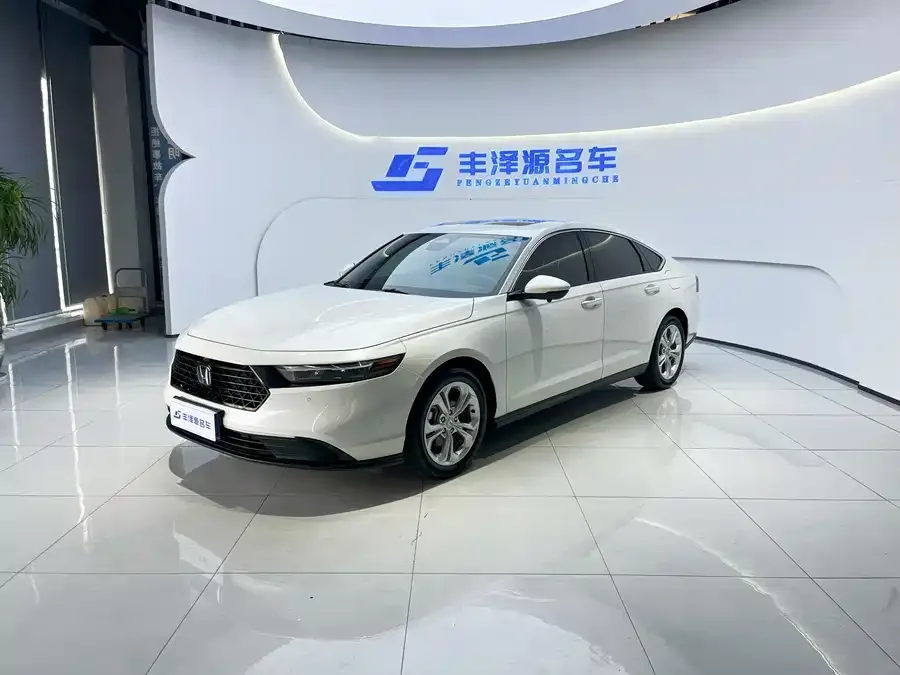 Honda Accord Accord 2023 260TURBO Smart Edition 2024 — фото 1, купить с доставкой в Москву