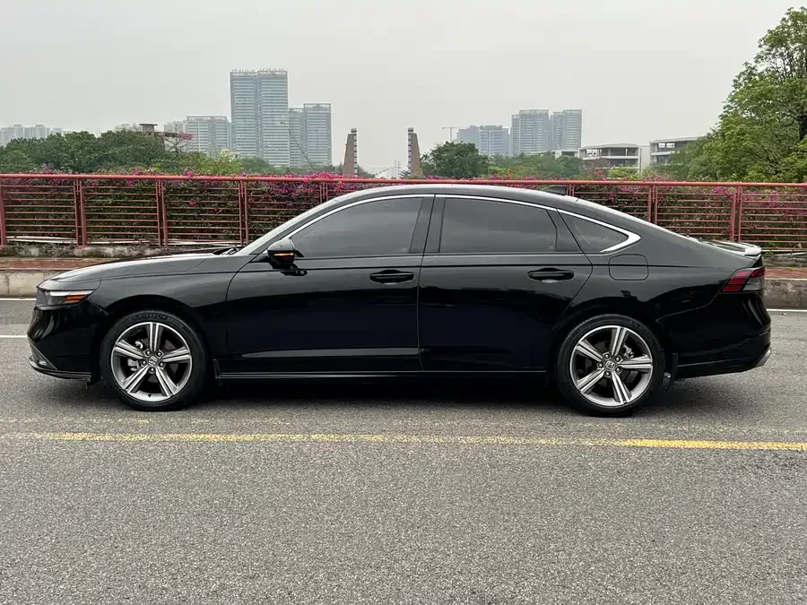 Honda Accord Accord 2023 260TURBO Excellence Edition 2024 — миниатюра 4