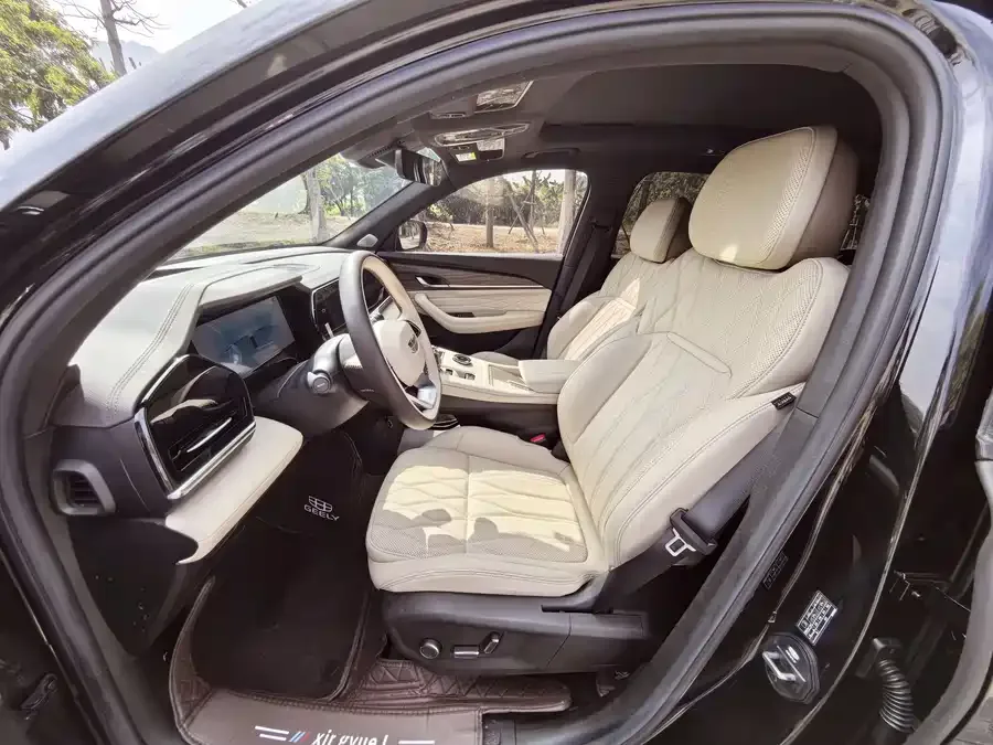 Geely Monjaro Xingyue L 2025 Dongfangyao 2.0TD Automatic Star-gazing Edition 2025 — миниатюра 5