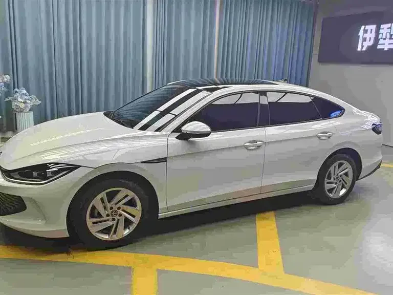 Volkswagen Lamando 2023 Lingdu Lingdu L 280TSI DSG Hot Edition 2023 — фото 1, купить с доставкой в Москву
