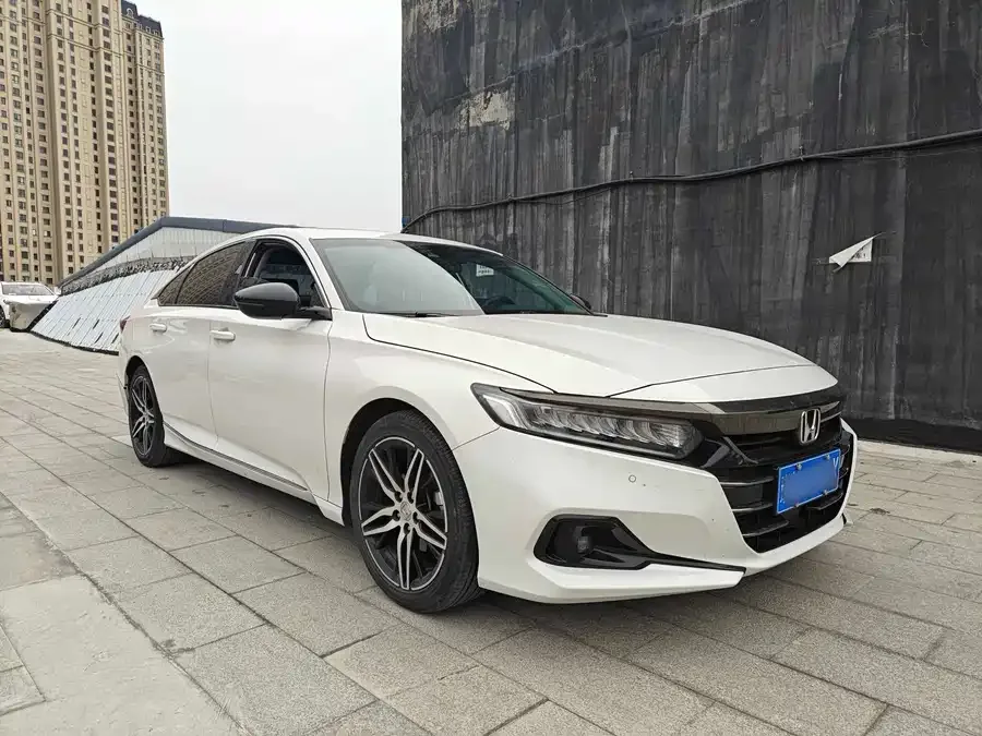 Honda Accord 2022 Accord 260TURBO Fantasy Night Premium Edition 2022 — миниатюра 3