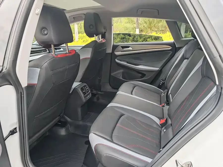 Volkswagen Lamando Lingdu 2025 Lingdu L 280TSI DSG Cool Edition 2025 — миниатюра 2