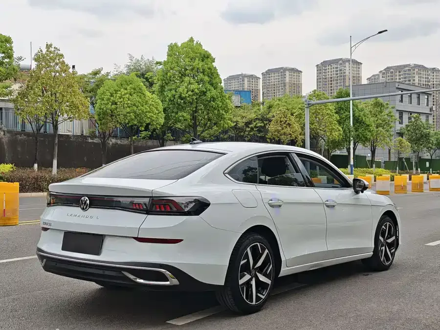 Volkswagen Lamando Lingdu 2025 Lingdu L 280TSI DSG Cool Edition 2025 — миниатюра 3