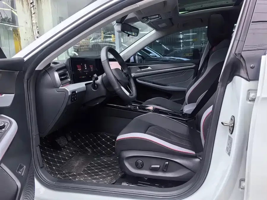 Volkswagen Lamando 2024 Lingdu Lingdu L 280TSI DSG Cool Edition 2024 — миниатюра 5
