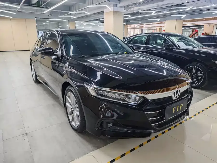 Honda Accord Accord 2022 260TURBO Deluxe Edition 2023 — миниатюра 3