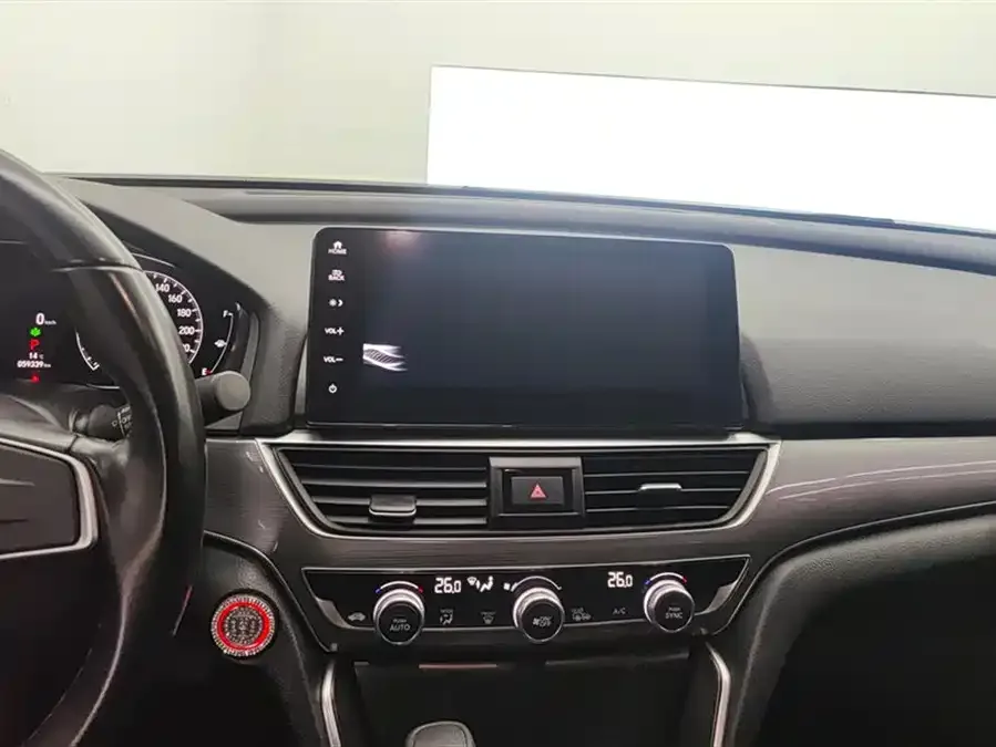 Honda Accord Accord 2022 260TURBO Deluxe Edition 2023 — миниатюра 4