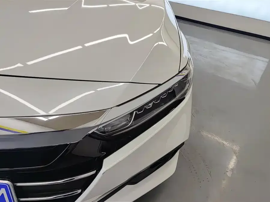 Honda Accord Accord 2022 260TURBO Deluxe Edition 2023 — миниатюра 5