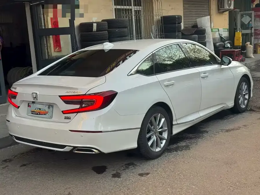 Honda Accord Accord 2022 260TURBO Comfort Edition 2022 — миниатюра 3