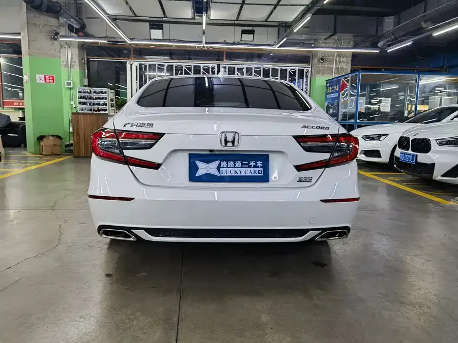 Honda Accord Accord 2022 260TURBO Deluxe Edition 2023 — миниатюра 2