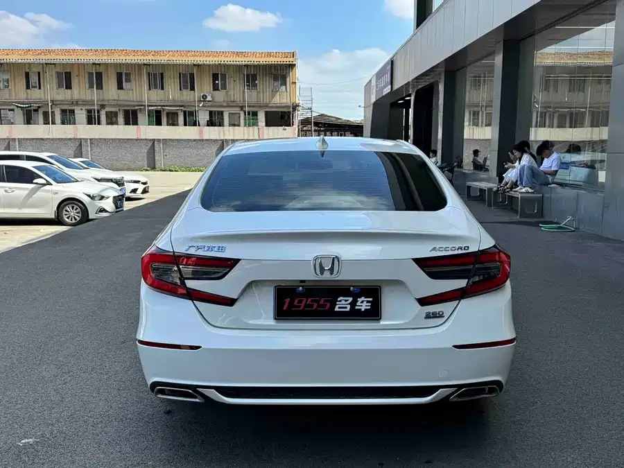 Honda Accord Accord 2022 260TURBO Deluxe Edition 2022 — миниатюра 5