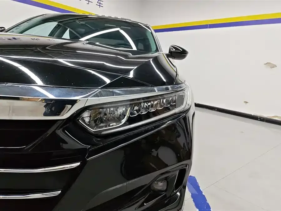 Honda Accord Accord 2022 260TURBO Deluxe Edition 2023 — миниатюра 5