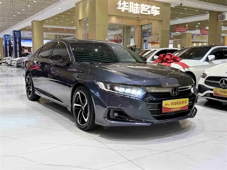 Honda Accord 2022 Accord 260TURBO Fantasy Night Premium Edition 2023 — миниатюра 3
