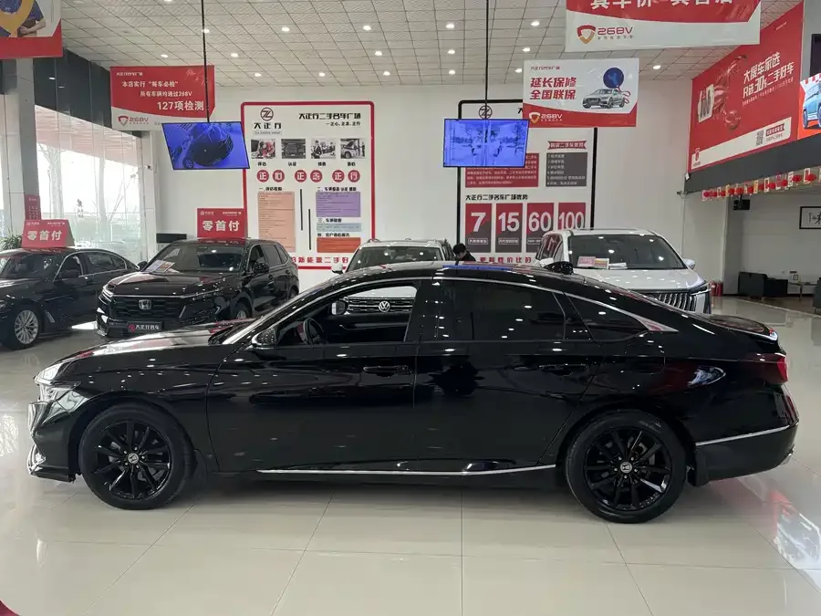 Honda Accord Accord 2022 260TURBO Deluxe Edition 2022 — миниатюра 3