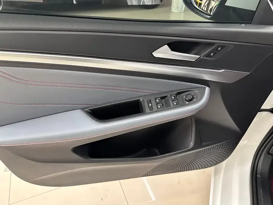 Volkswagen Lamando 2022 Lingdu Lingdu L 280TSI DSG Hot Edition 2022 — миниатюра 4