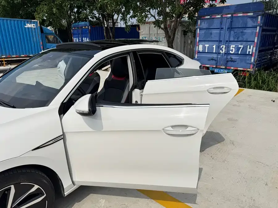 Volkswagen Lamando Lingdu 2023 Lingdu L 280TSI DSG Super Hot Flagship Edition 2023 — миниатюра 4