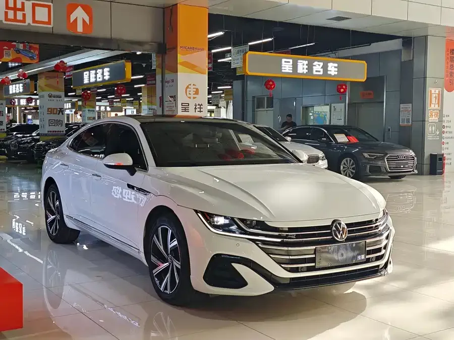 Volkswagen FAW- CC FAW-Volkswagen CC 2023 330TSI Dazzling Edition 2023 — миниатюра 3