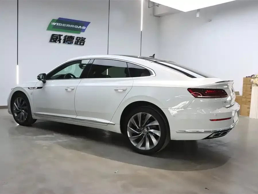 Volkswagen FAW- CC FAW-Volkswagen CC 2021 380TSI Eye-catching Edition 2023 — миниатюра 3