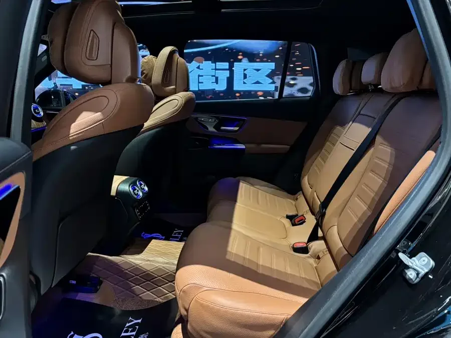 Mercedes-Benz GLC-Class Mercedes-Benz GLC 2024 GLC 300 L 4MATIC dynamic 5-seater 2024 — миниатюра 3