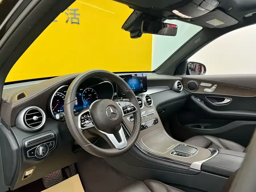 Mercedes-Benz GLC-Class Mercedes-Benz GLC 2022 GLC 300 L 4MATIC Dynamic Collector's Edition 2022 — миниатюра 2