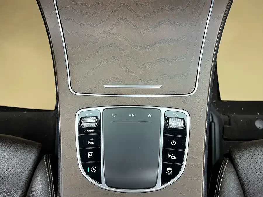 Mercedes-Benz GLC-Class Mercedes-Benz GLC 2022 GLC 300 L 4MATIC Dynamic Collector's Edition 2022 — миниатюра 4