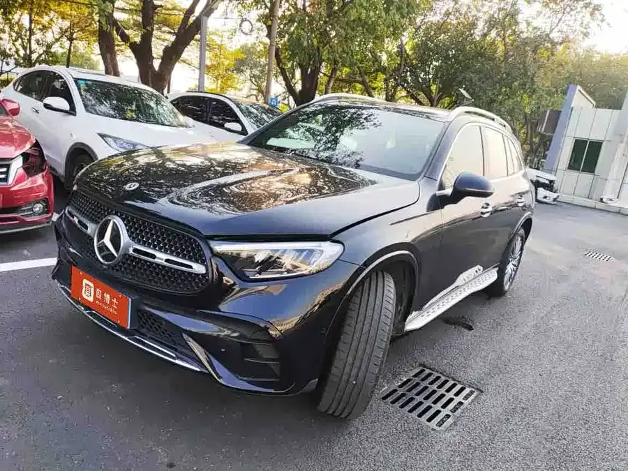 Mercedes-Benz GLC-Class 2025
