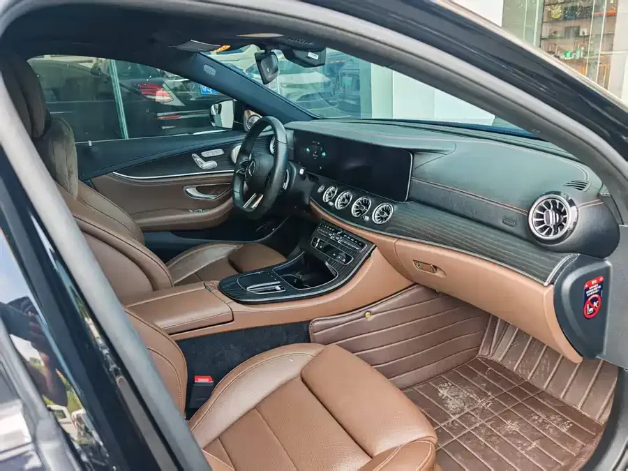 Mercedes-Benz E-Class Mercedes-Benz E-Class 2022 E 300 L Sports Fashion Edition 2022 — миниатюра 2