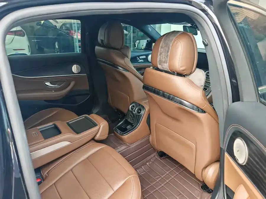Mercedes-Benz E-Class Mercedes-Benz E-Class 2022 E 300 L Sports Fashion Edition 2022 — миниатюра 3
