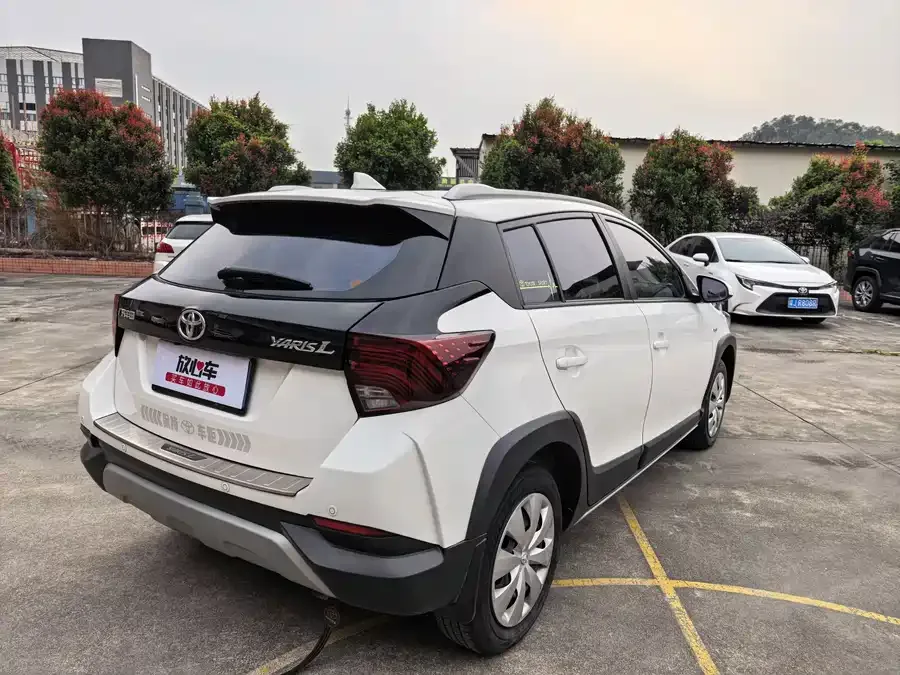 Toyota YARiS L YARiS L 2022 YARiS X 1.5L CVT Leading PLUS Edition 2023 — миниатюра 2