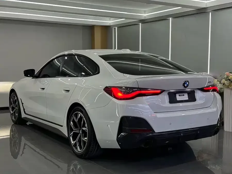 BMW 4 Series BMW 4 Series 2022 430i M Sports Night Package 2022 — миниатюра 3