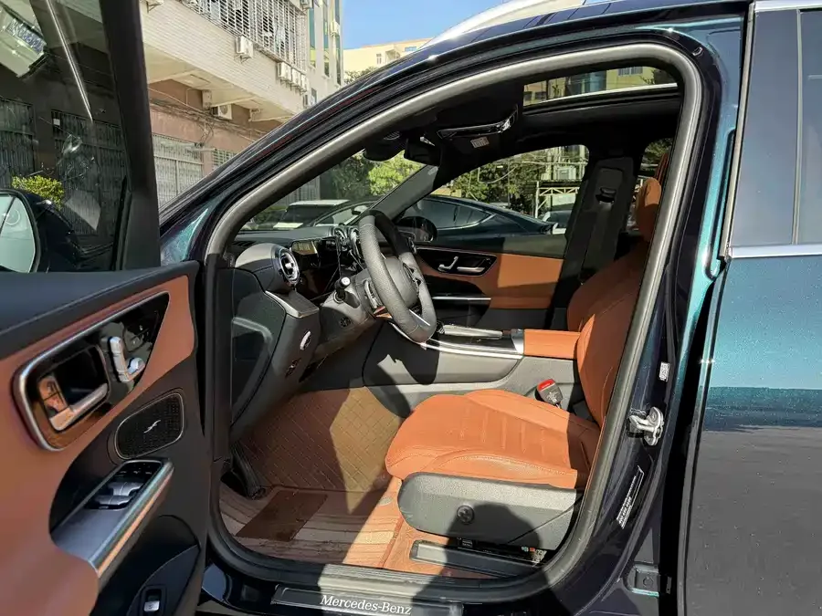 Mercedes-Benz GLC-Class Mercedes-Benz GLC 2025 GLC 300 L 4MATIC Dynamic 5-seater 2025 — миниатюра 3