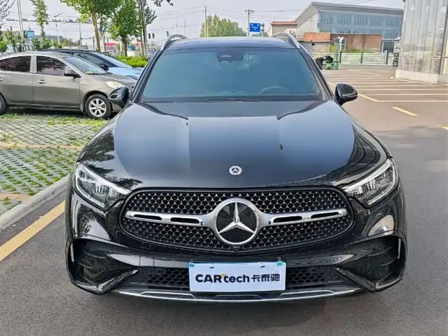 Mercedes-Benz GLC-Class 2023